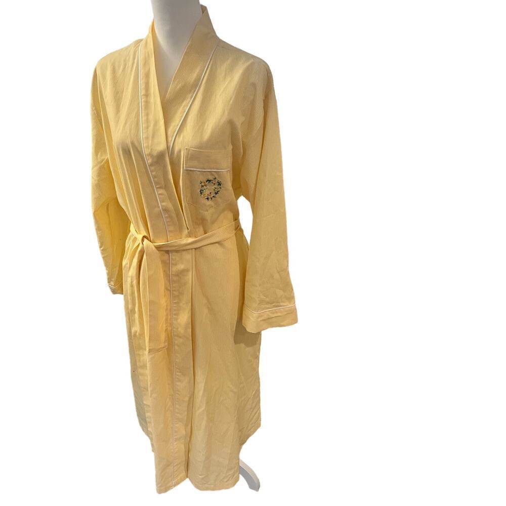 CABERNET womens long bathrobe embroiered breast pocket and belt size medium - Picture 7 of 9